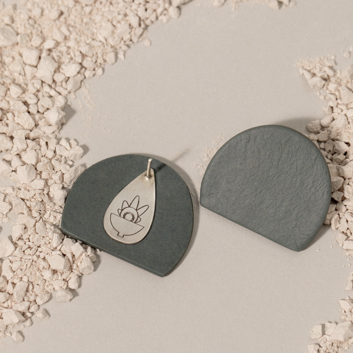 Pendientes Fácil Gris