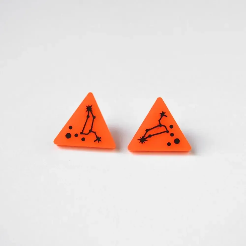Pendientes Leo
